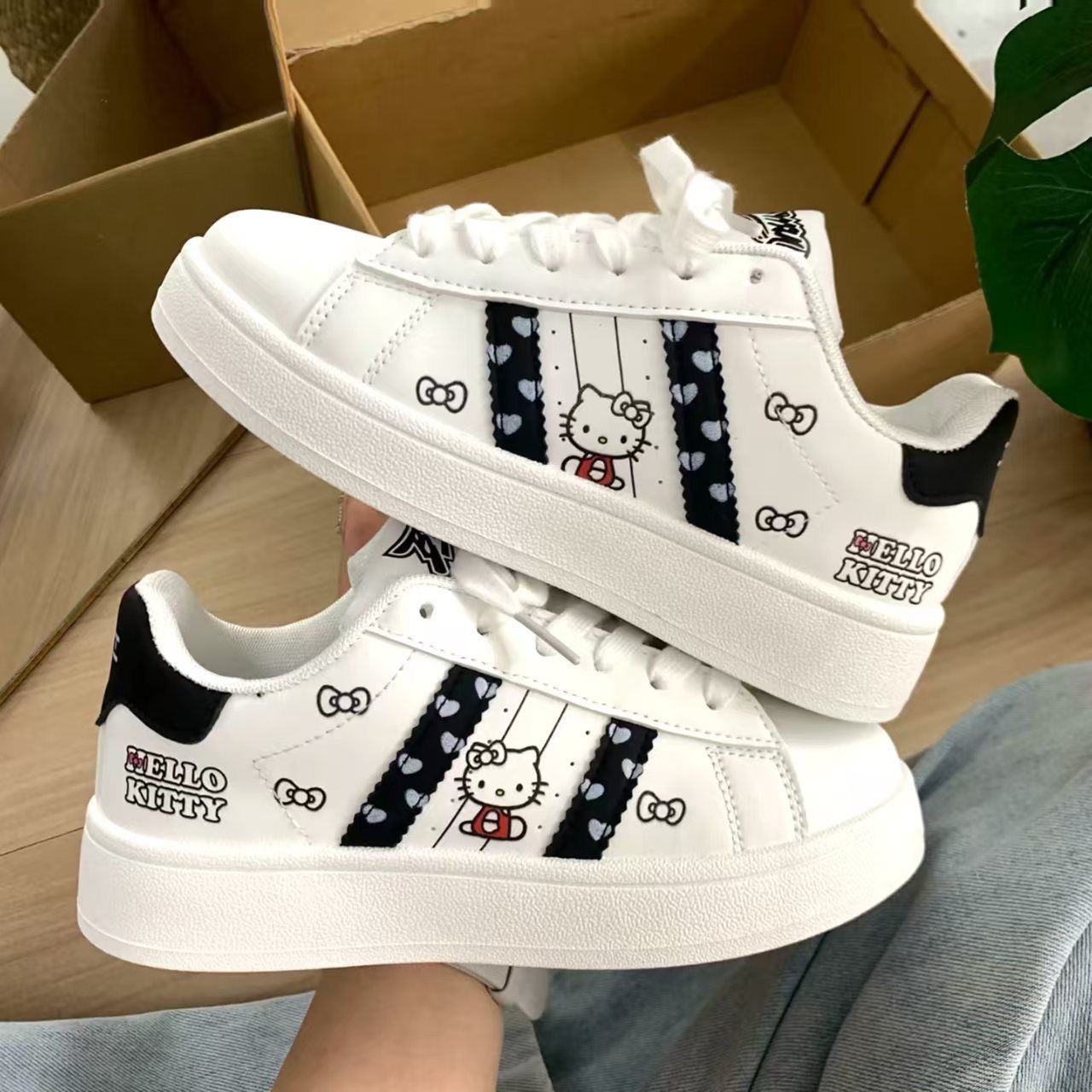 Women Shoes Sneakers - Mode Hello Kitty Casual Board Schoenen