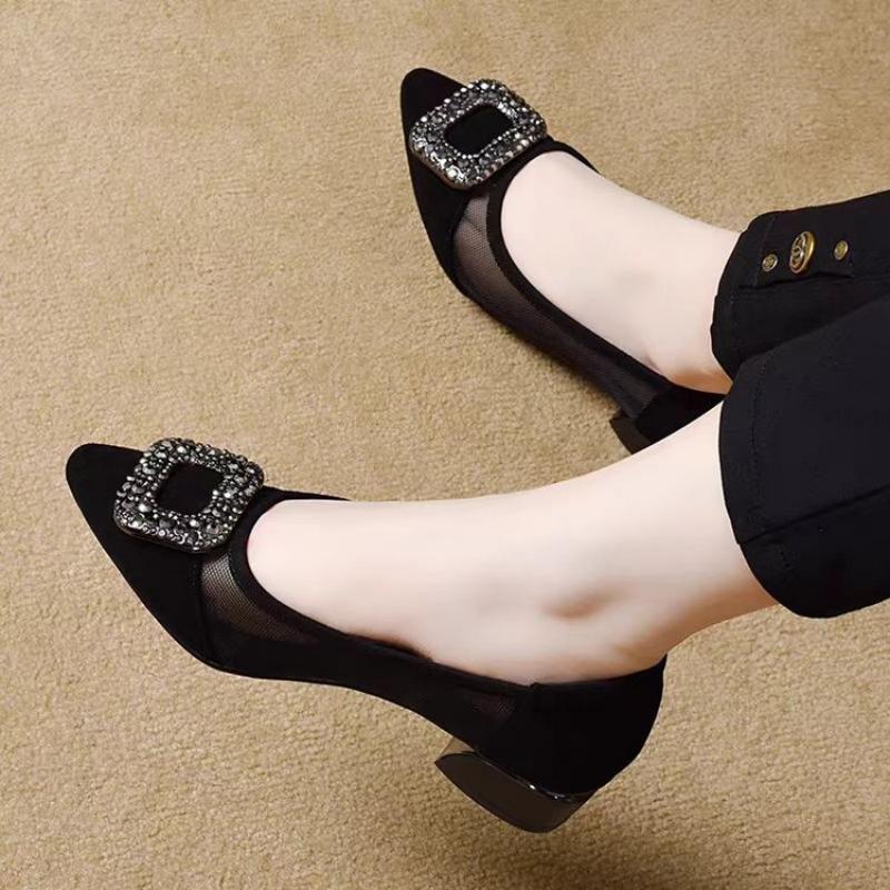 Elegante pumps met spitse neus - Women'S Shoes In Fashion recensie en prijs