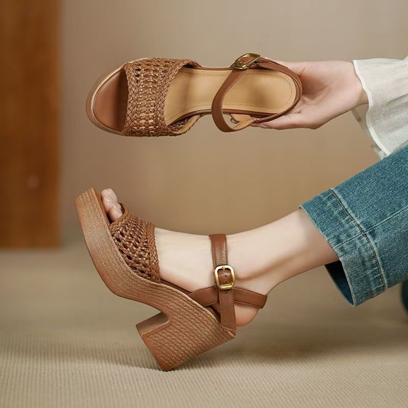 Elegante gevlochten damessanda - Platform Sneakers Chunky recensie en prijs